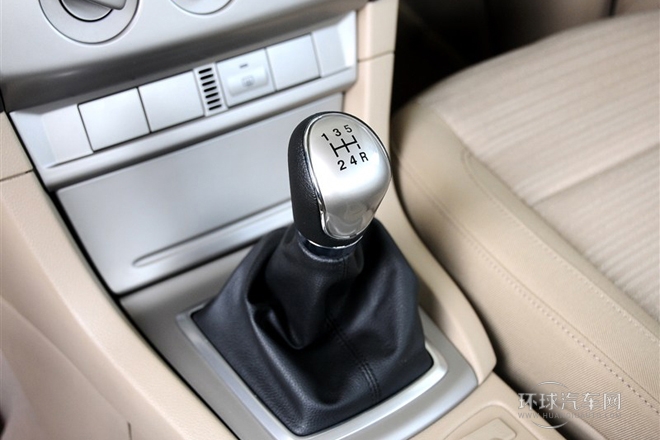 2013款 三厢经典 1.8L MT基本型