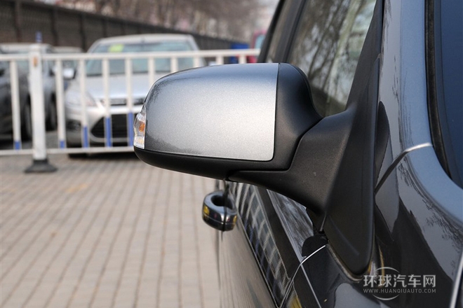 2013款 三厢经典 1.8L MT时尚型