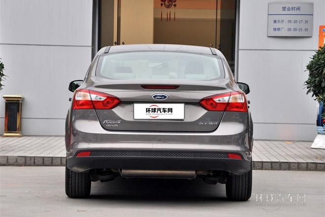 2012款 三厢 1.6L AT尊贵型