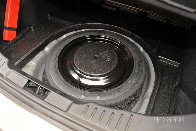 2012款 三厢 2.0L AT旗舰型