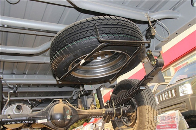 2011款 1.3L基本型无护栏