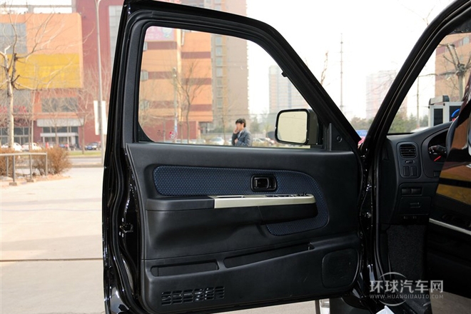 2013款 2.4L 两驱标准型 国IV