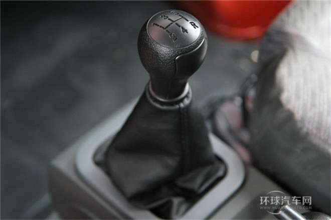 2011款 1.3L基本型有护栏