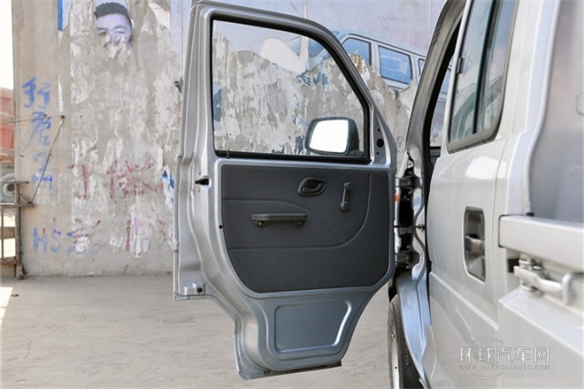 2011款 1.3L基本型无护栏