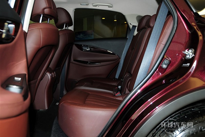 2013款 2.5L 两驱尊雅版