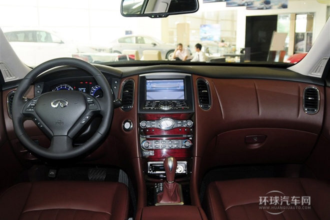 2013款 2.5L 两驱尊雅版