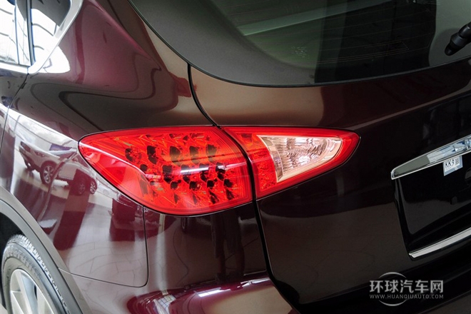 2013款 2.5L 两驱尊雅版