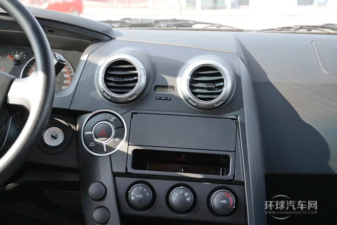 2014款 2.3L 两驱手动进取汽油版