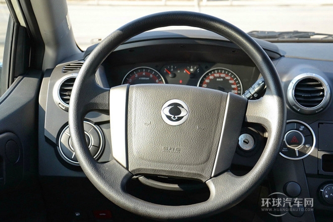 2014款 2.3L 两驱手动进取汽油版