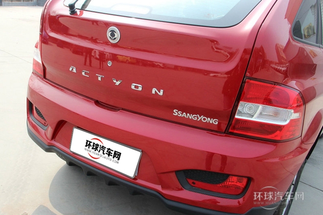 2014款 2.3L 两驱自动舒适汽油版