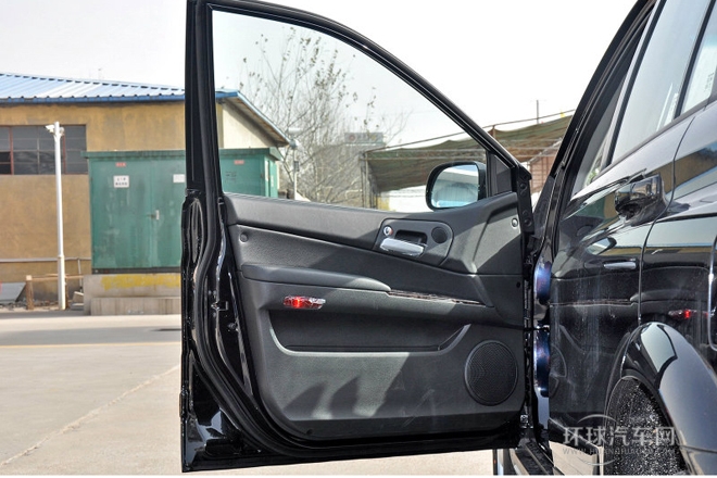 2013款 1.8T 4WD 自动行政版