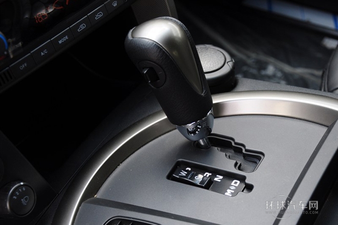 2011款 2.0T 两驱豪华导航版