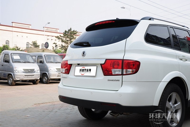 2011款 2.0T 两驱豪华导航版
