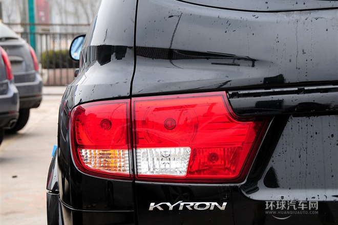 2011款 2.0T 四驱精英导航版