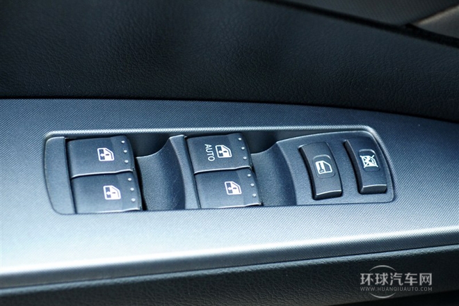 2011款 2.0T 四驱豪华导航版