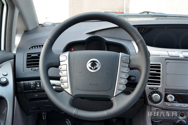 2014款 2.0T 柴油两驱豪华导航版