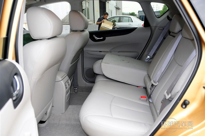 2011款 1.6L CVT豪华型