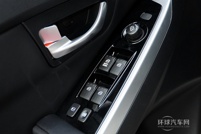 2014款 2.0L 汽油两驱手动舒适导航版