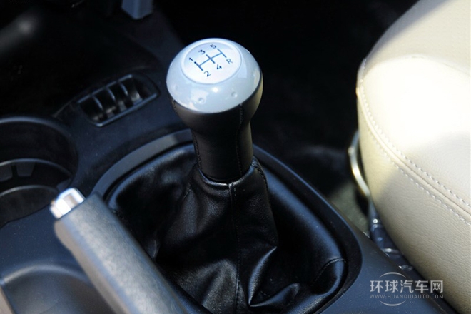 2013款 1.8T 手动两驱导航版