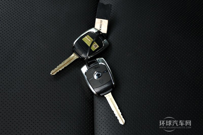2011款 2.0T 柴油四驱自动精英导航版