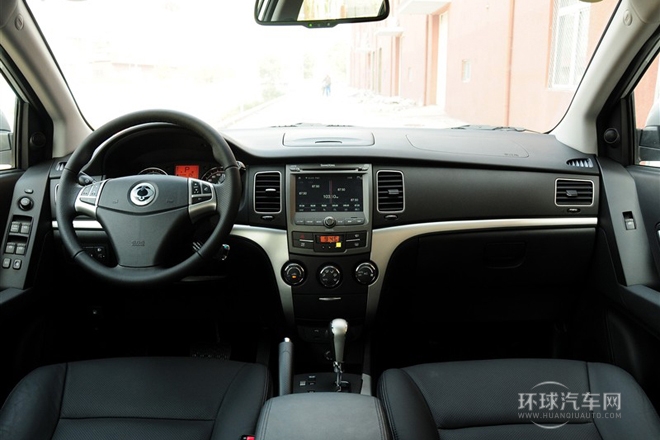 2011款 2.0T 柴油四驱自动豪华导航版
