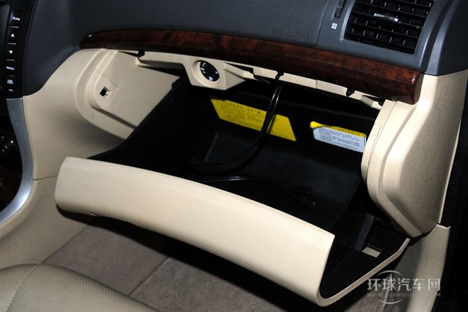 2011款 1.8T 自动豪华汽油版