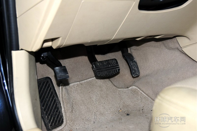 2011款 1.8T 自动豪华汽油版