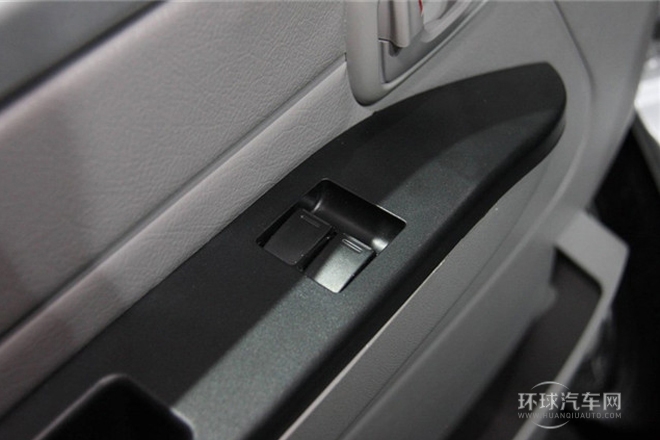 2013款 1.0L兴业型