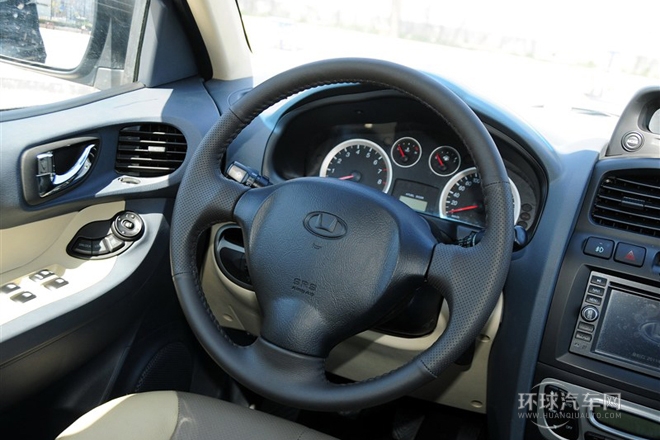 2013款 1.8T 手动两驱导航版