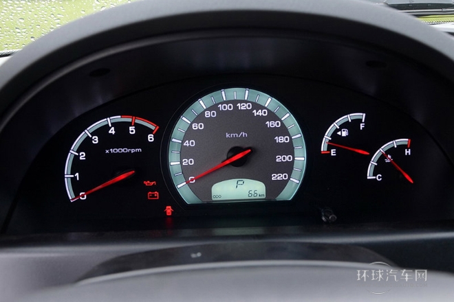 2014款 2.0T 四驱豪华导航版7座