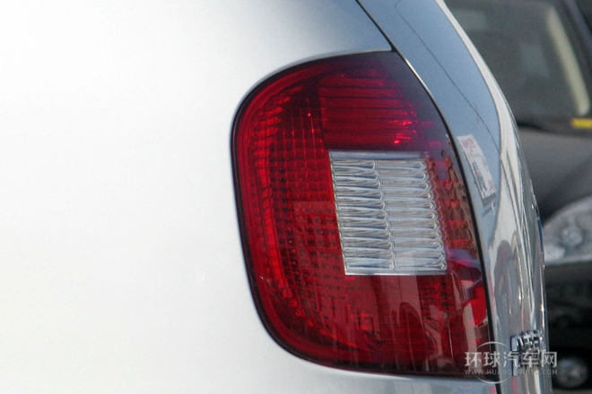 2010款 1.6L 汽油豪华型5座