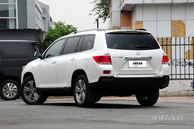 2012款 2.7L 两驱5座运动版