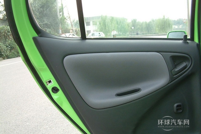 2011款 1.3L 手动豪华型