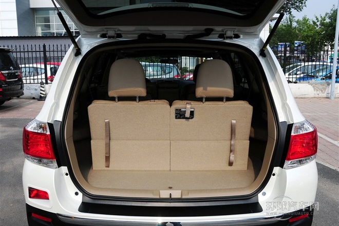 2012款 2.7L 两驱7座豪华版