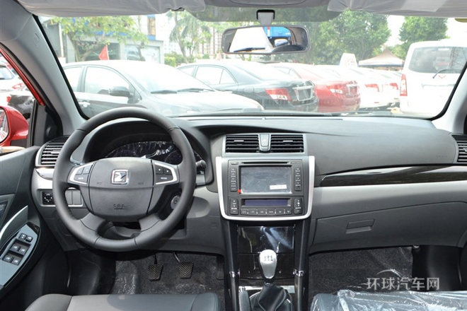 2014款 1.5L 手动尊贵型