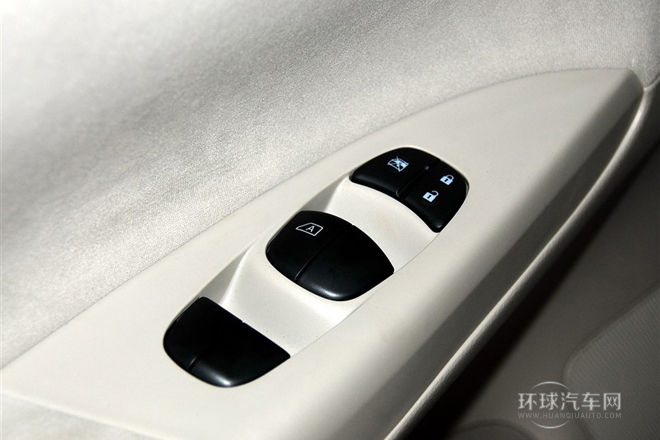 2012款 1.6XE CVT舒适版
