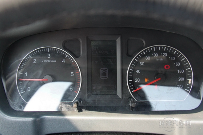 2012款 2.8T柴油四驱基本型