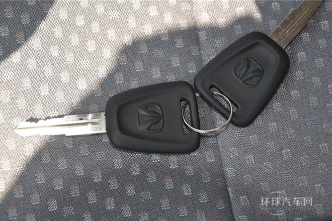 2014款 1.2L超值版厢货 舒适型A12京V（五座）