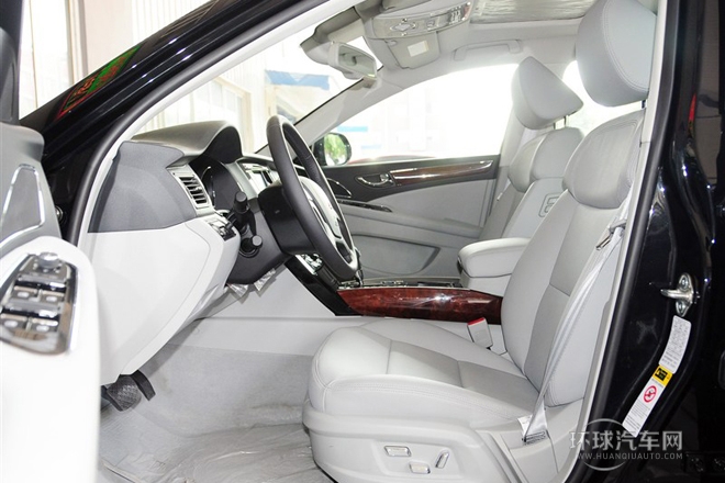 2013款 3.0L 尊贵型