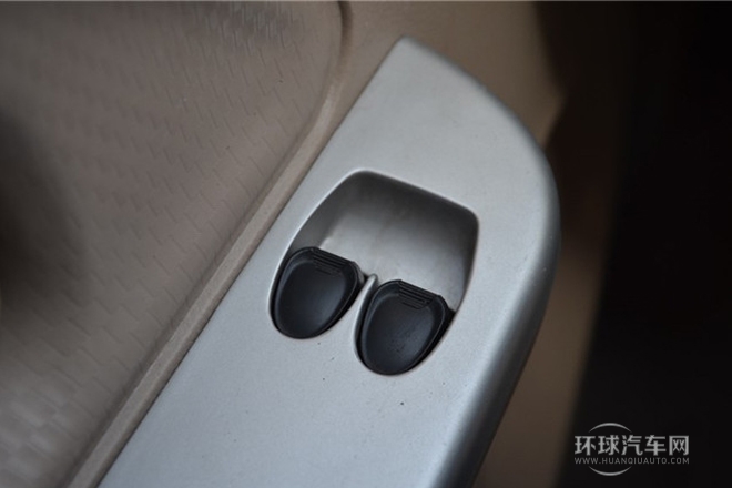 2014款 1.2L超值版厢货 舒适型 助力A12京V（五座）