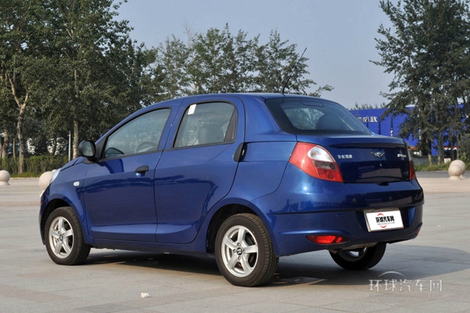 2010款 1.3L 自动豪华型