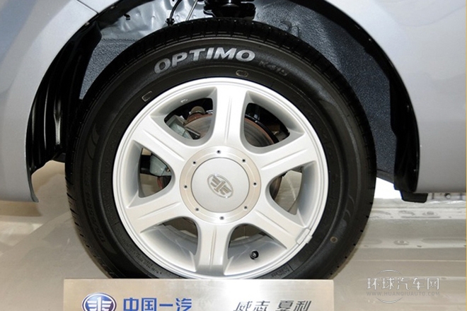 2013款 1.3L 手动豪华气囊型