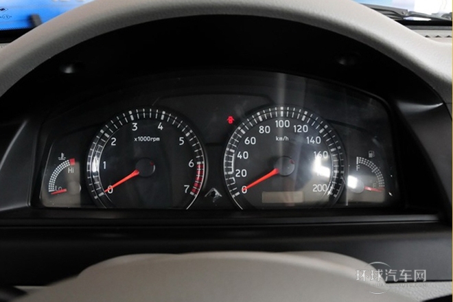2013款 1.3L 手动豪华气囊型