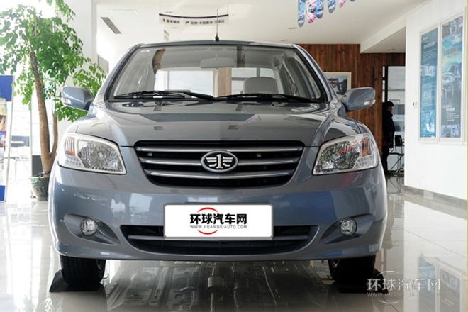 2013款 1.3L 手动豪华气囊型