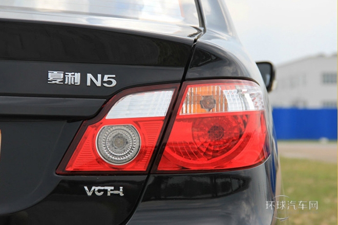 2013款 1.3L 手动标准型