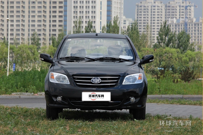 2013款 1.3L 手动标准型