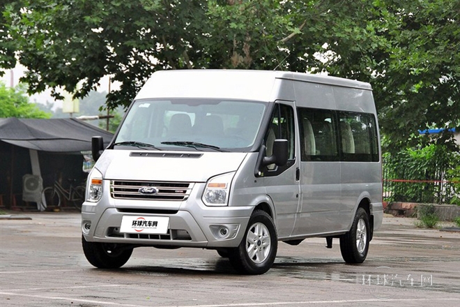 2013款 2.4T柴油豪华型短轴中低顶国III
