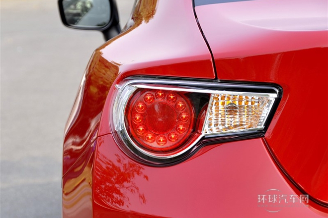 2013款 2.0L 手动豪华型