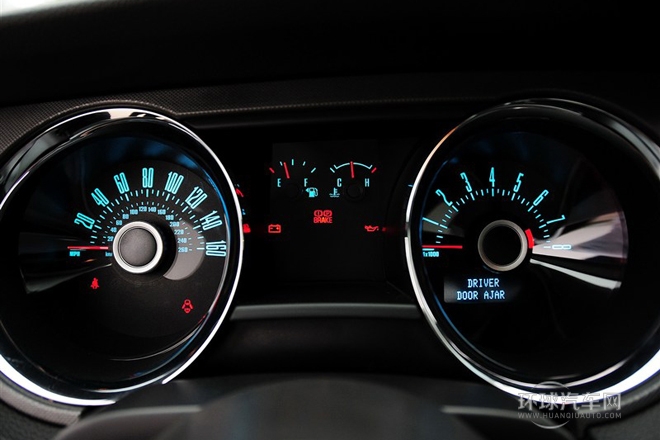 2013款 3.7L 手动标准型