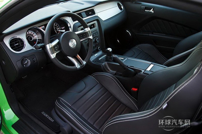 2013款 3.7L 自动标准型